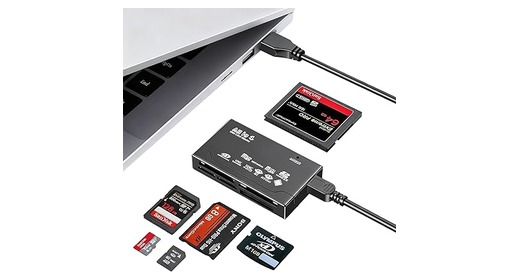 Universal card reader with CompactFlash and xD card support on a white background