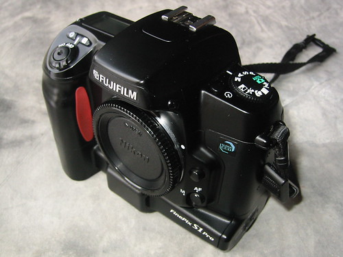 Fujifilm FinePix S1 Pro product image