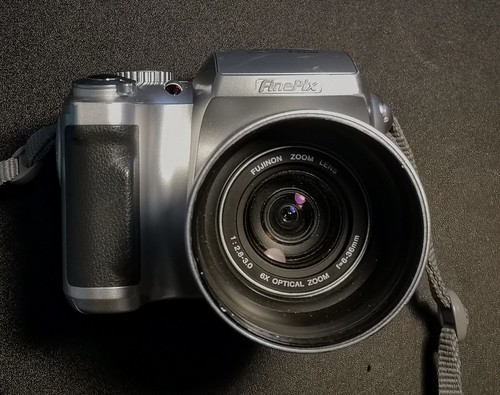 Fujifilm FinePix S3000 product image