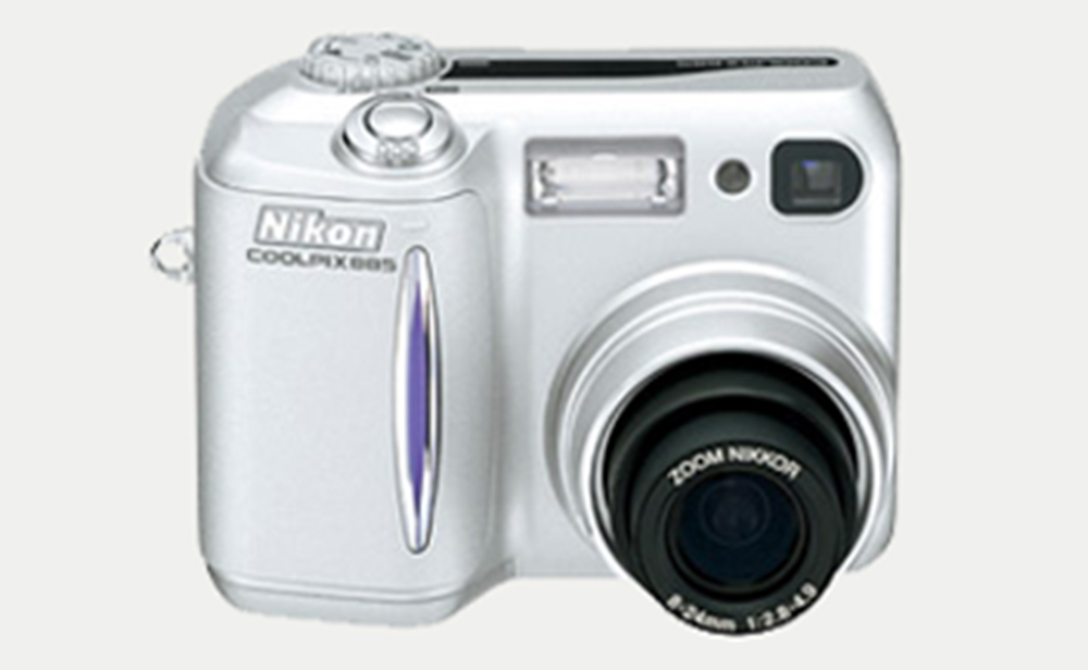 Nikon COOLPIX 885 product image